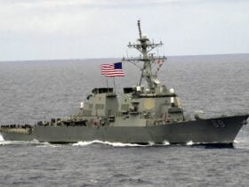destróier de mísseis guiados USS Milius